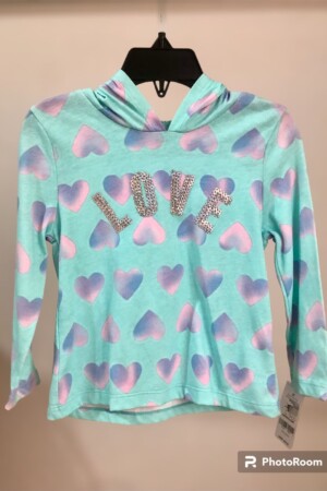 Blusa manga larga con corazones "LOVE"
