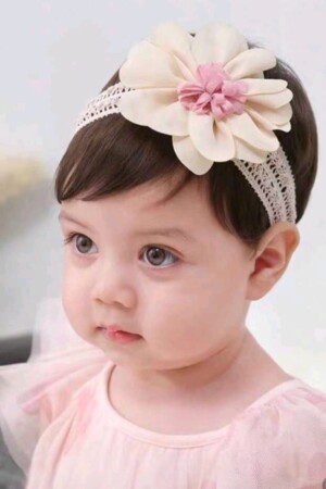 Diadema de flor para niña: delicada, cómoda y perfecta para cualquier ocasión.