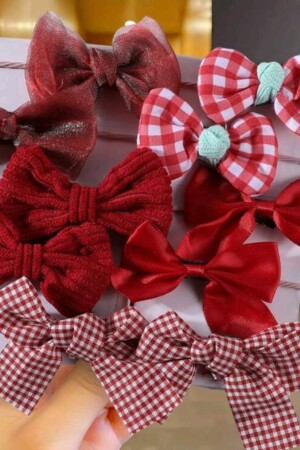 Colitas Rojas para Peinados Tiernos