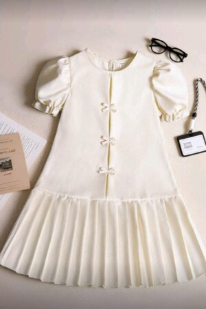 Vestido Elegantes de paletones en la parte inferior