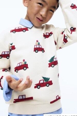Sudadera con decoración de carritos navideños