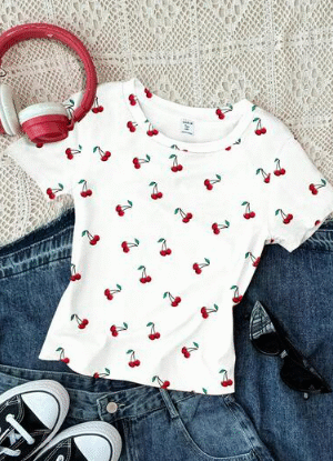 Blusa de manga corta con estampado de cerezas